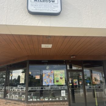 Milkcow Cafe - Milkcow Milk Tea must try - no added sugar needed! - Ice Cream & Frozen Yogurt Near Me - Vernon Hills, Illinois Milkcow Cafe - Milkcow Milk Tea must try - no added sugar needed! - Ice Cream & Frozen Yogurt Near Me - Vernon Hills, Illinois