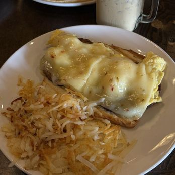 Red Oak Cafe - Sausage and egg sandwich - Breakfast & Brunch Near Me - League City, Texas Red Oak Cafe - Sausage and egg sandwich - Breakfast & Brunch Near Me - League City, Texas
