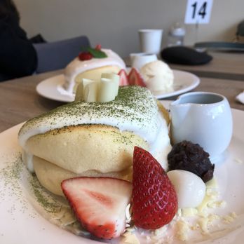 Fluffy Fluffy Dessert Cafe - Soufflé pancakes! - Desserts Near Me - Toronto, Ontario Fluffy Fluffy Dessert Cafe - Soufflé pancakes! - Desserts Near Me - Toronto, Ontario