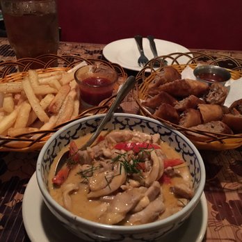 Siam Paradise - Garlic fries, Panang Curry (peanut curry) and spring rolls TASTY! - Thai Near Me - Honolulu, Hawaii