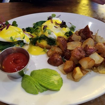 Twist Eatery - Eggs benedict. Thumbs up - Breakfast & Brunch Near Me - El Segundo, California