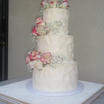 Roobina's Cake - Engagement Cake from Roobina's Bakery. Had so many compliments on the cake. Thank You Armen for being helpful. Denise - Bakeries Near Me - Glendale, California Roobina's Cake - Engagement Cake from Roobina's Bakery. Had so many compliments on the cake. Thank You Armen for being helpful. Denise - Bakeries Near Me - Glendale, California