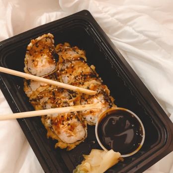 Moshi Moshi - Sushi rolls - Sushi Bars Near Me - Miami Beach, Florida