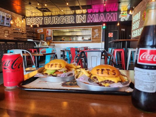 The Food Truck Store - North Miami by null