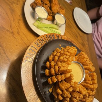 Outback Steakhouse - Bloomin' Onion - Steakhouses Near Me - Skokie, Illinois Outback Steakhouse - Bloomin' Onion - Steakhouses Near Me - Skokie, Illinois