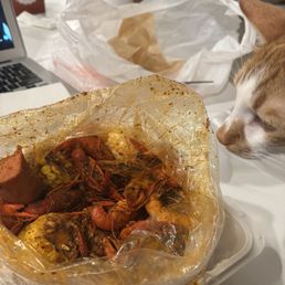 1lb Crawfish 1/2 head-on Shrimp 4pc side 1lb Crawfish 1/2 head-on Shrimp 4pc side