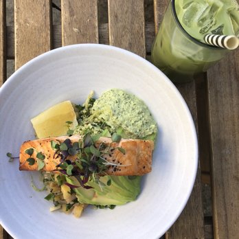 Blueys Kitchen - Seasonal bowl + matcha late - Cafes Near Me - Santa Monica, California