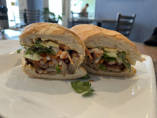 Le's Baguette Banh Mi Cafe by null