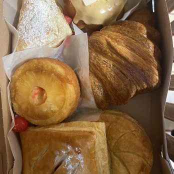 Sweet Tooth - Strawberry cream, orange white chocolate, pineapple my personal favorite, guava and apple filled and of course their delicious croissant - Bakeries Near Me - Rialto, California