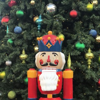 Downtown Disney District - Holiday decor 2017 - Shopping Centers Near Me - Anaheim, California Downtown Disney District - Holiday decor 2017 - Shopping Centers Near Me - Anaheim, California