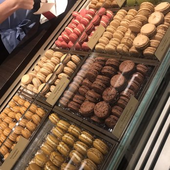 Pierre Hermé - Omg macaron galore - Chocolatiers & Shops Near Me - Paris, 75 Pierre Hermé - Omg macaron galore - Chocolatiers & Shops Near Me - Paris, 75