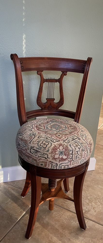 Lucia Landa Upholstery - upholstery in Saint Louis, MO