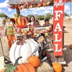 Yogi Bear's Jellystone Park Camp-Resort: Guadalupe River - The magic pumpkin seeds were so much fun
