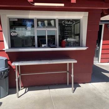Hungry Hut - Waiting to be helped - Burgers Near Me - Shaver Lake, California Hungry Hut - Waiting to be helped - Burgers Near Me - Shaver Lake, California