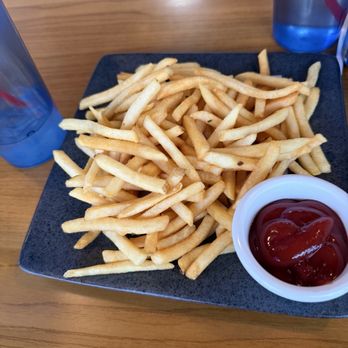 Sushi Goken - Regular fries that I didn't order - Japanese Near Me - Van Nuys, California Sushi Goken - Regular fries that I didn't order - Japanese Near Me - Van Nuys, California