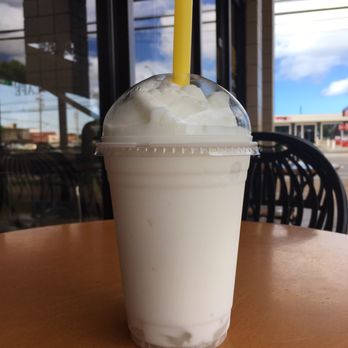 Boba Cafe - Lychee smoothie with lychee jelly in the outside seating area - Bubble Tea Near Me - Ewa Beach, Hawaii Boba Cafe - Lychee smoothie with lychee jelly in the outside seating area - Bubble Tea Near Me - Ewa Beach, Hawaii