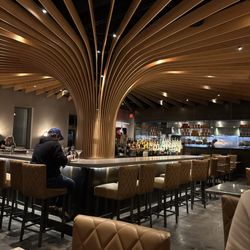 CO - Beautiful bar area