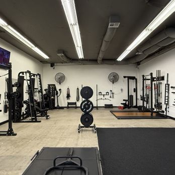 MB Performance SD - Trainers Near Me - San Diego, California MB Performance SD - Trainers Near Me - San Diego, California