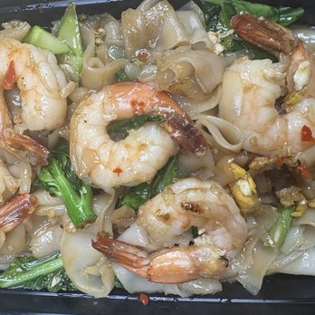 Sriracha Thai Restaurant - Thai Near Me - Carson, California