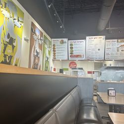 MOOYAH Burgers, Fries & Shakes