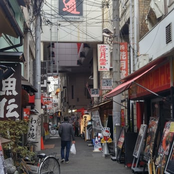 難波の街道筋品です ファイル:Sakaiminato Mizuki Shigeru Road Namikozo Statue 1