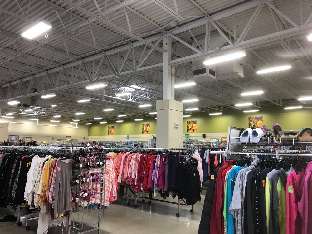 GOODWILL JANESVILLE Updated September 2024 16 Reviews 2003