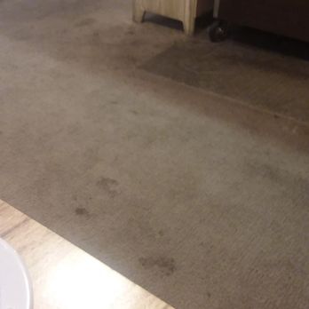 Mandy Jo's Country Corral - The carpet, this picture was taken in front of the salad bar but the whole floor was like this in the dining area. - American Near Me - Everett, Pennsylvania