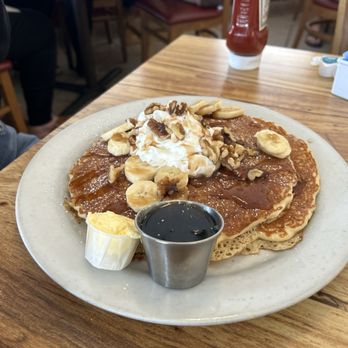 The Red Hen Cafe - Breakfast - Breakfast & Brunch Near Me - Helendale, California