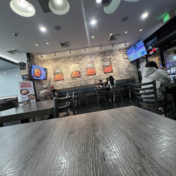 bb.q Chicken Northridge - Inside Seating - Chicken Wings Near Me - Northridge, California bb.q Chicken Northridge - Inside Seating - Chicken Wings Near Me - Northridge, California
