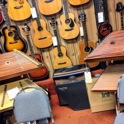 Homestead Pickin' Parlor - Acoustic guitars and hammered dulcimers