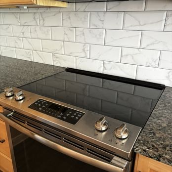 Apex Cleaners - Making stovetops glow again - Home Cleaning Near Me
