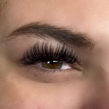 Solstice Lashes - Closed-fan Volume Extensions - Eyelash Service Near Me - Austin, Texas Solstice Lashes - Closed-fan Volume Extensions - Eyelash Service Near Me - Austin, Texas