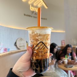 Bruú Café