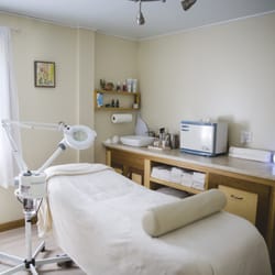 Artisan Skin Care - Facial Bed