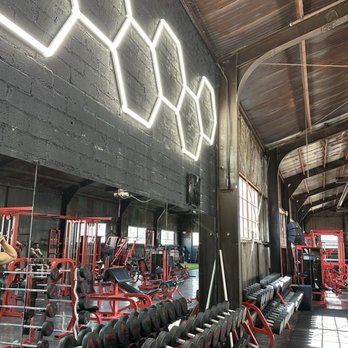 Resurrection Fit - Gyms Near Me - BURBANK, California Resurrection Fit - Gyms Near Me - BURBANK, California