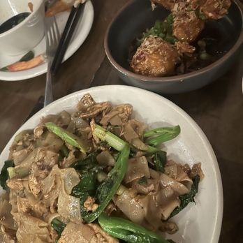 La ong - Thai Near Me - Beverly Hills, California La ong - Thai Near Me - Beverly Hills, California