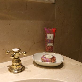 The Hay-Adams - Etro (Vicolo Fiori) toiletries smell amazing - Hotels Near Me - Washington, DC, District of Columbia The Hay-Adams - Etro (Vicolo Fiori) toiletries smell amazing - Hotels Near Me - Washington, DC, District of Columbia
