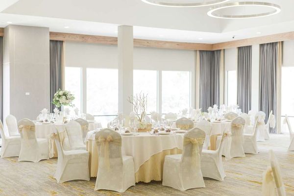 DoubleTree by Hilton Pomona by null