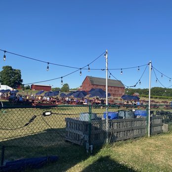 Lookout Farm Brewing & Cider - Outdoor Dining - Breweries Near Me - Natick, Massachusetts