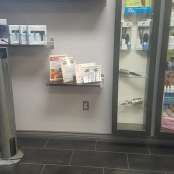 Wilds Salon 24 - Hair Salons Near Me - Phoenix, Arizona