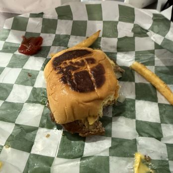 7th Street Burger Lower East Side - Impossible Burger (vegetarian) - Burgers Near Me - New York, New York