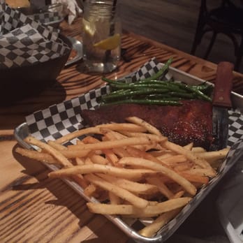 BBQ Saloon - Half pork ribs - Barbeque Near Me - Saint Louis, Missouri