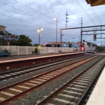 Mordialloc railway station - Platform - Train Stations Near Me