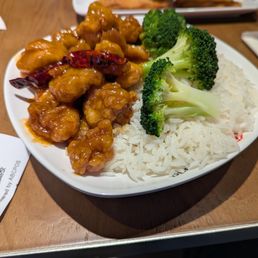 Spicy Crispy Chicken with garlic broccoli Spicy Crispy Chicken with garlic broccoli