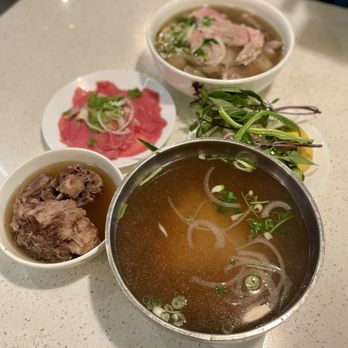 Pho Anvi - Ox tail Phở Đuôi Bò / Oxtail Noodle Soup. - Vietnamese Near Me - West Covina, California Pho Anvi - Ox tail Phở Đuôi Bò / Oxtail Noodle Soup. - Vietnamese Near Me - West Covina, California