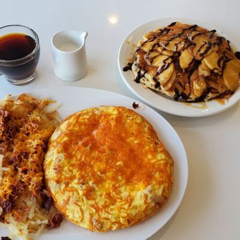 Eggsperts Cafe - Denver Omelette Cheesey bacon hashbrowns and Taffy apple pancakes. - Breakfast & Brunch Near Me - Orland Park, Illinois