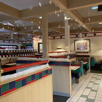 4B's Restaurant - the interior of a restaurant - American Near Me - Billings, Montana