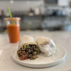 Lulu's Organic Juice Bar - Quinoa salad