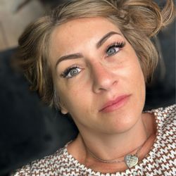 Beauty By Sambina - Hybrid lashes