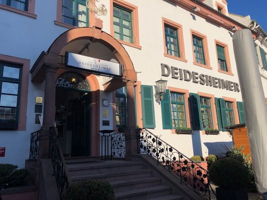 Hotel Deidesheimer Hof by null